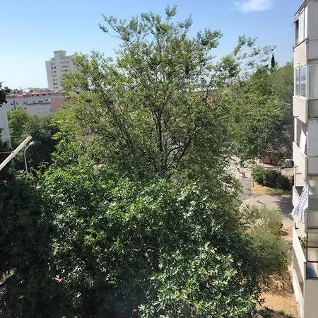 Διαμέρισμα Lovely 2 Bedroom In Center