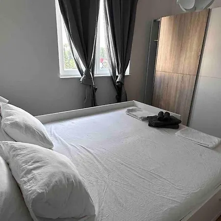 아파트 Lovely 2 Bedroom In Center 스플리트