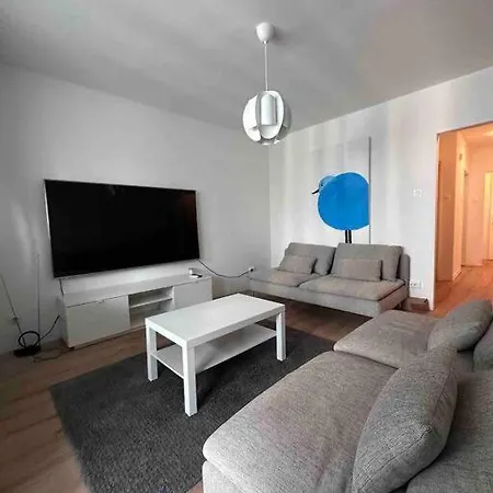 Apartment Lovely 2 Bedroom In Center